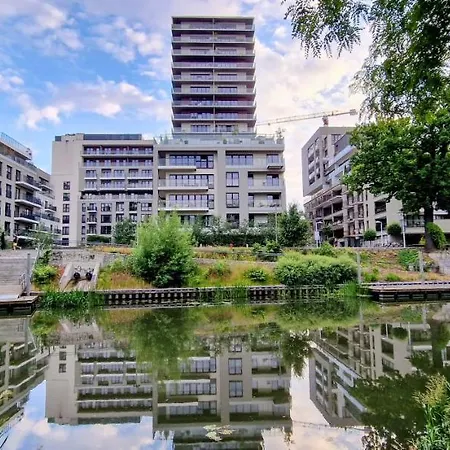 Comfortable Modern By The River Wroclaw